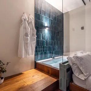 https://palazzo-italia-suites.barihotels.org