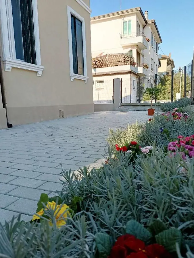Arcobaleno Rooms Mestre-Venezia Гостевой дом